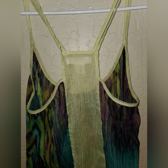 Tank top - Picture 3 of 3